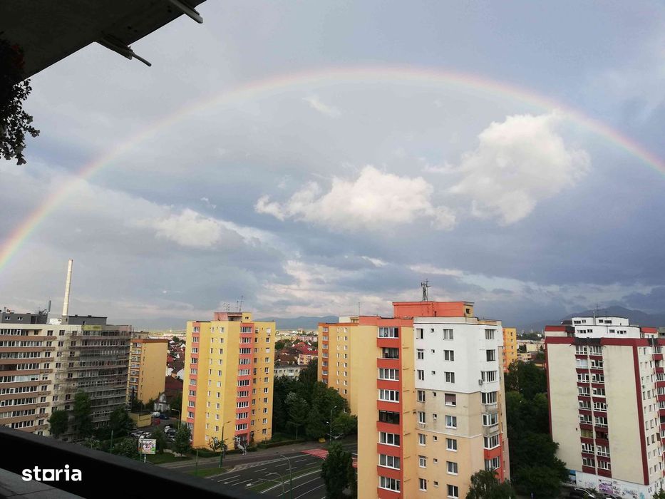 Apartament 3 camere, open space, luminos, vedere munți si Tâmpa.