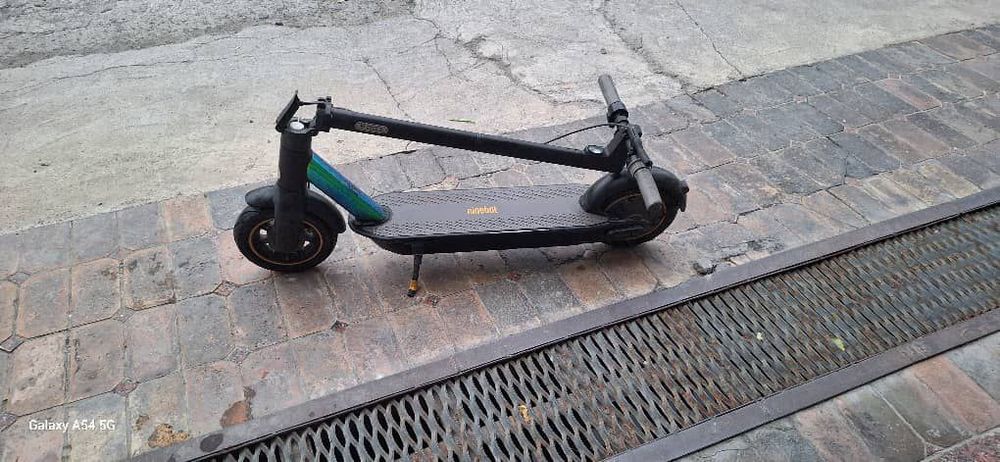 Samakat skuter sotiladi