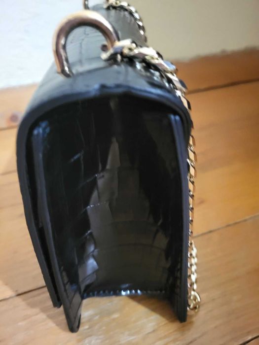 Дамска чанта през рамо