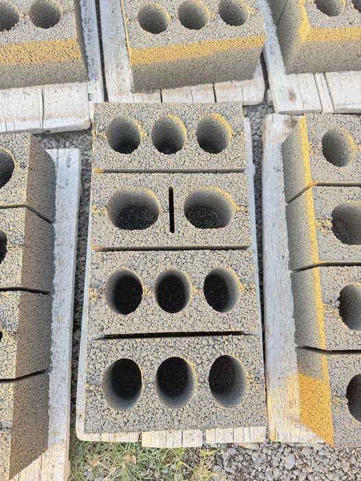 Шлакоблок универсальный