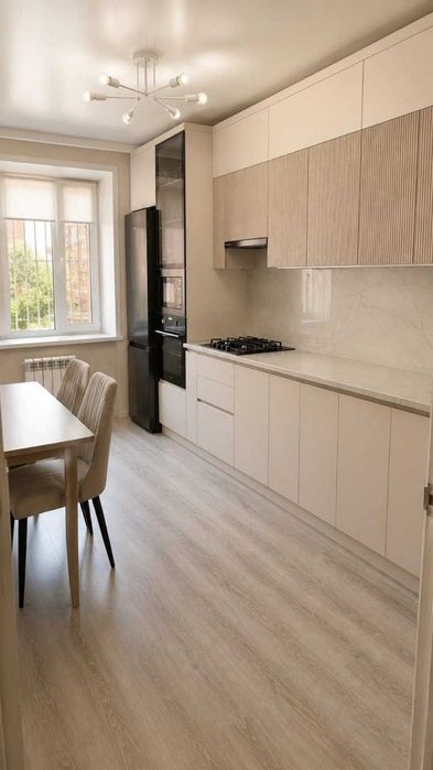 Продается 2-х ком .кв Назарбаева , 65.9 кв.м