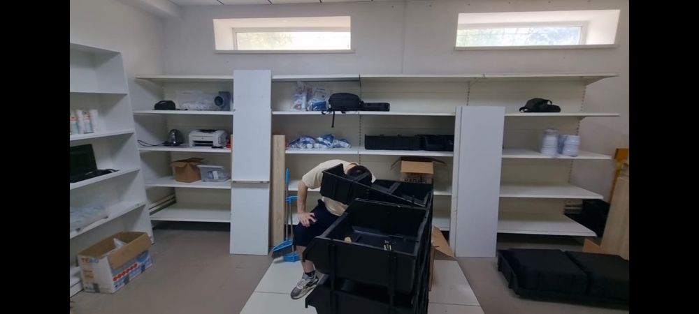 Стеллаж для магазина,офиса