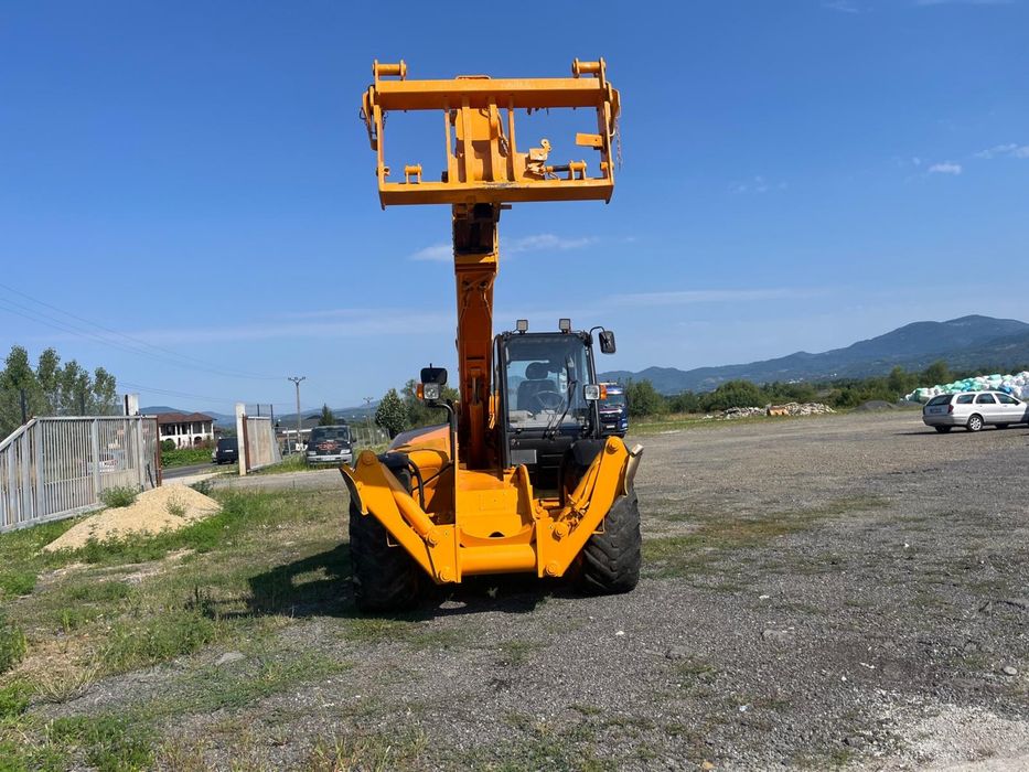 Manitou telescopic JCB