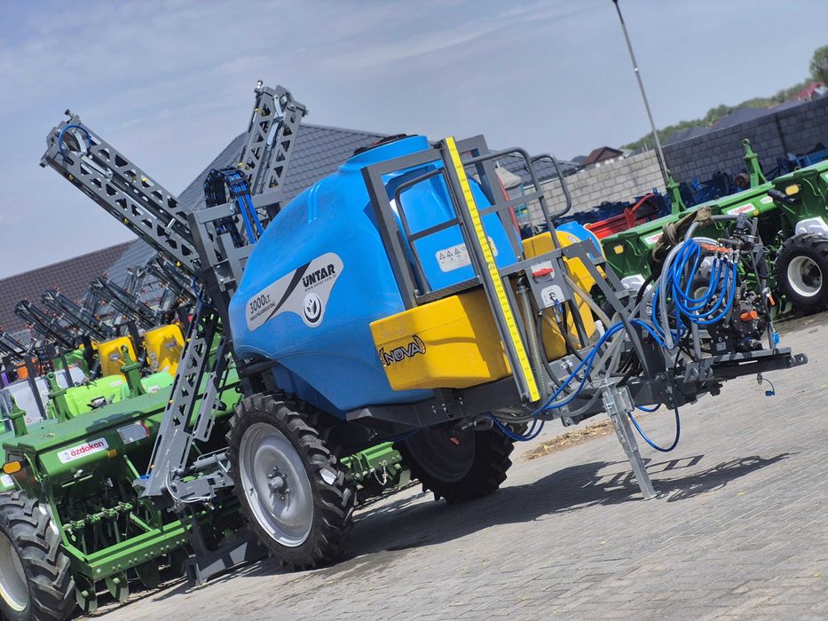 Полевой опрыскиватель Untar/Astar 3000 литров