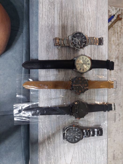 Продам часы  новые