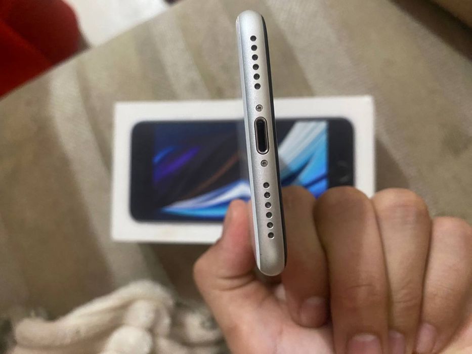 Айфон се 64 гб iphoneee