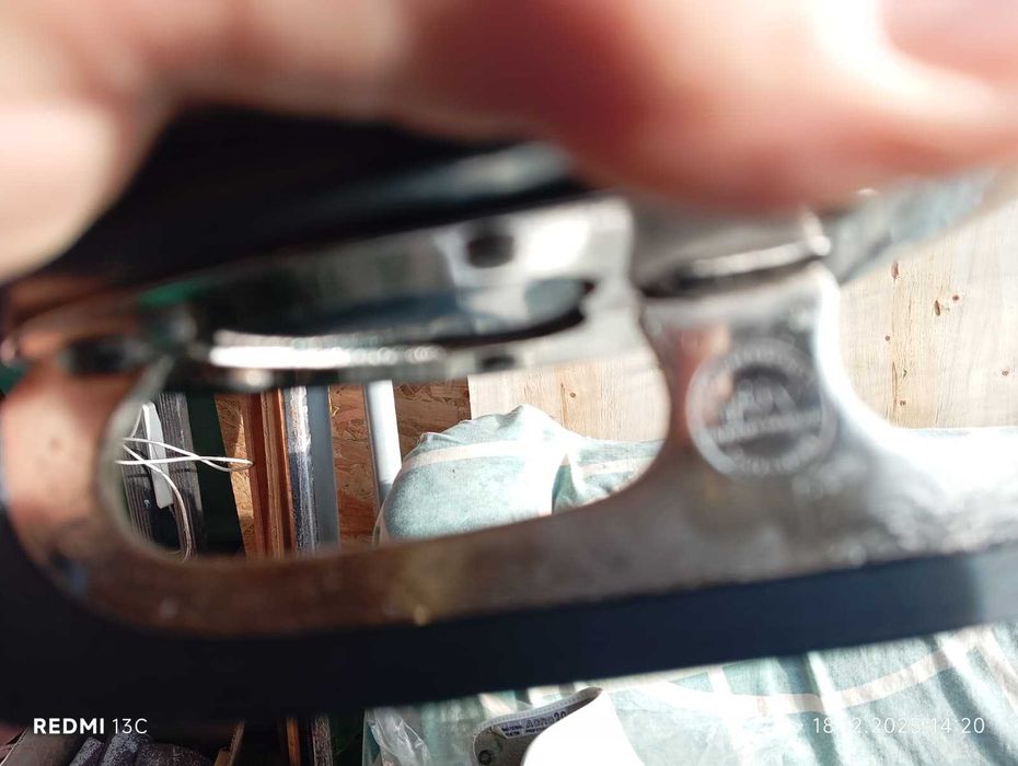 Patine noi albe marca ARCO Professional