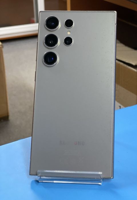 Samsung Galaxy S24 ultra 256 gb