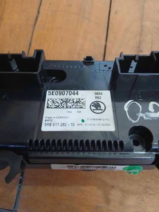 Panou Clima Skoda Octavia 3 2012 - > 5E0907044