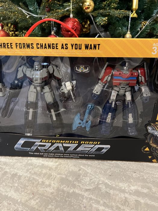 Игрушка трансформер. Робот трансформер. Бамблби. Ига трансформер