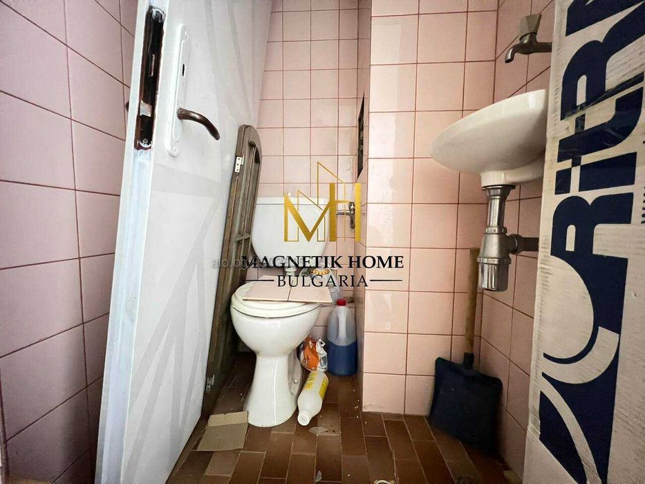 Страхотно помещение с тротоарно право до Борисовата Градинка