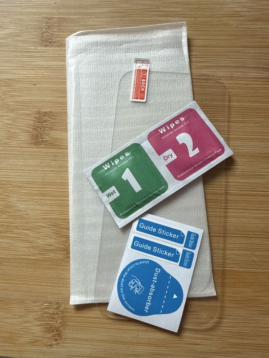 Iphone 16pro кейс + скрийн протектор само за 7€