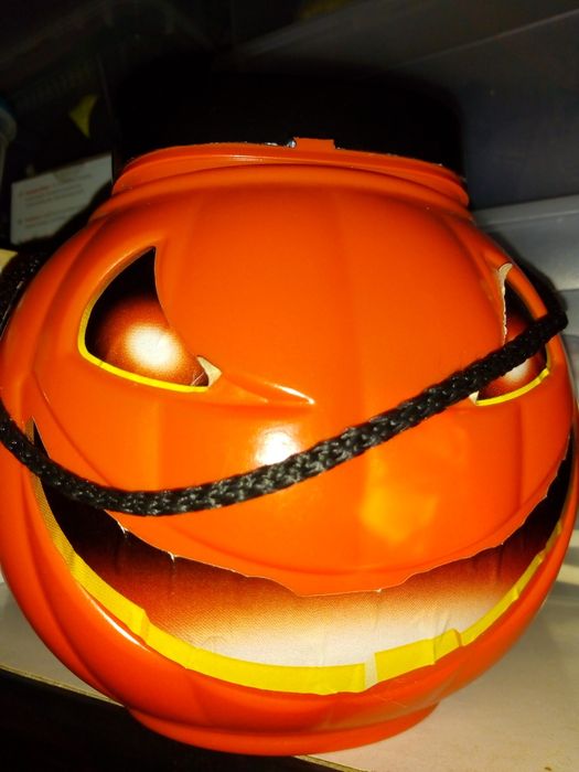 Хелоуин маски и др. аксесоари/цени в описанието