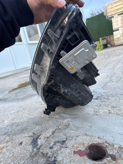 Фар за Мерцедес w246