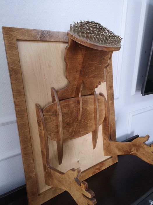 Инсталляция ручной работы.