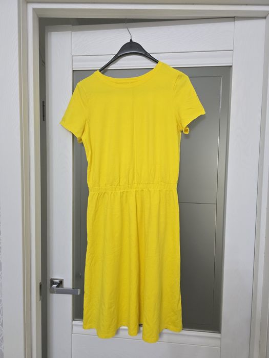 Продам  женские  платья