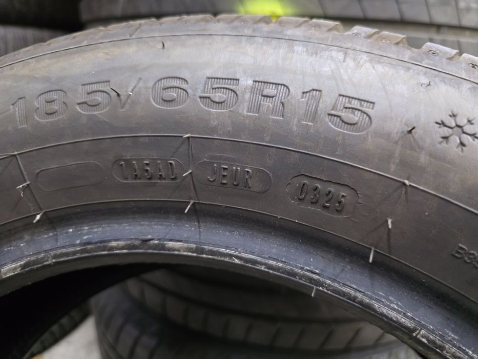 2бр Зимни гуми 185 65 15 - Dunlop - DOT 2025
