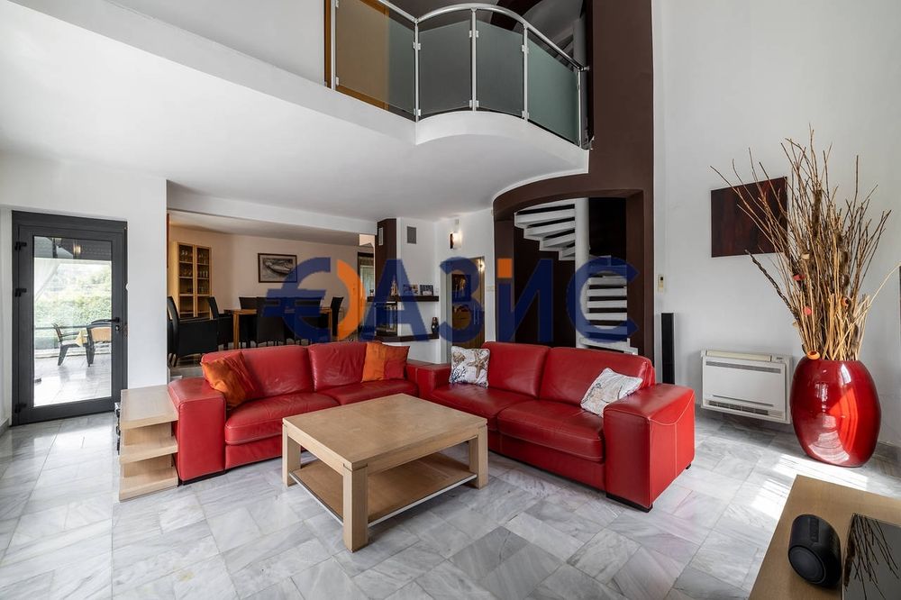 Продава се Къща в с. Кошарица, Област Бургас - 408 кв.м за 1713 €/кв.м - Снимка #2