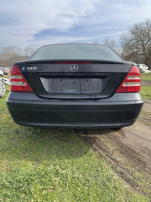 Mercedes w203 c180 на части 2000 година
