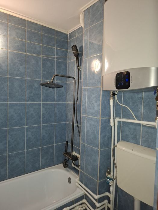 Inchiriez sau vind garsoniera in centru etaj 2,Craiova ,recent renovata ,prima inchirie