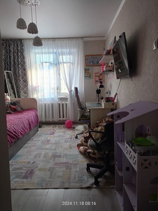 Продам 3- ëх комнатную квартиру