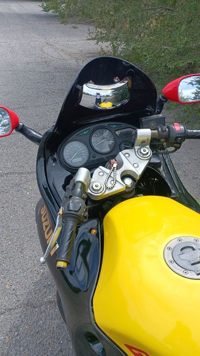 Мотоцикл Suzuki 1999г