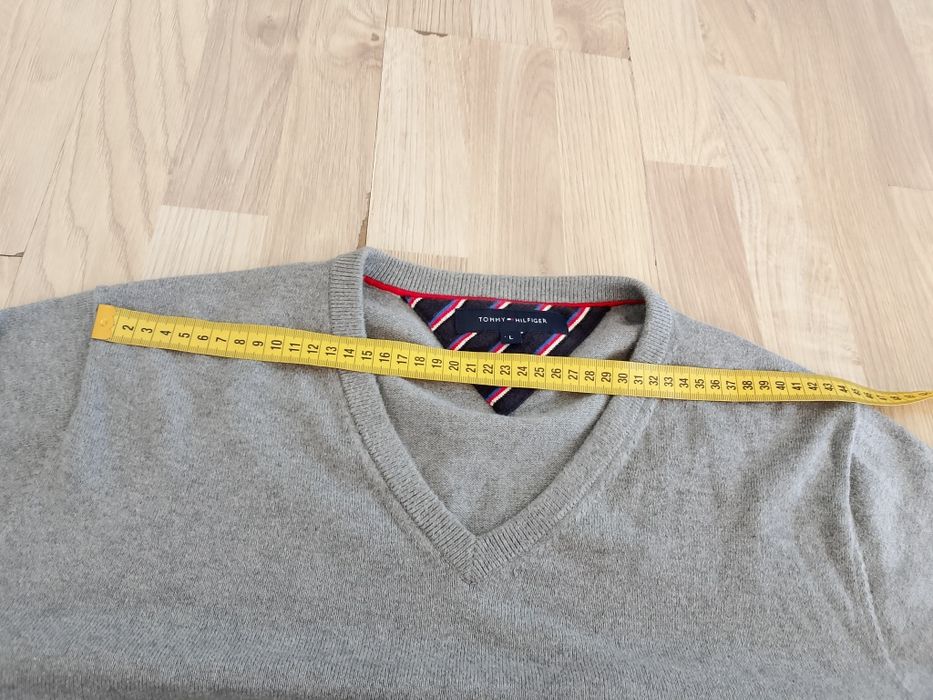 Bluza ,tricou,Tommy Hilfiger stare foarte buna