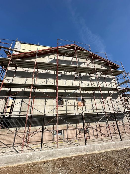 Schela metalica de inchiriat