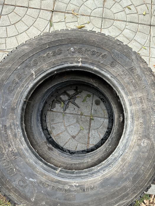 Резина две штуки 225/70 R15C