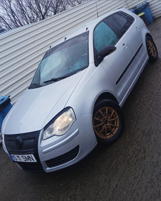 VOLKSWAGEN POLO 9N3 BLUEMOTION 1.4 TDI 80CP 2008
De mașină am av