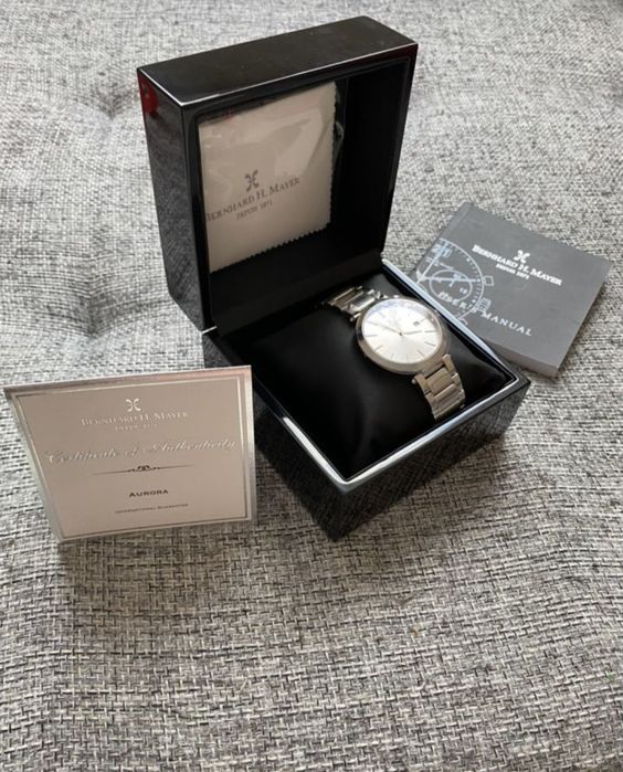 Швейцарские часы