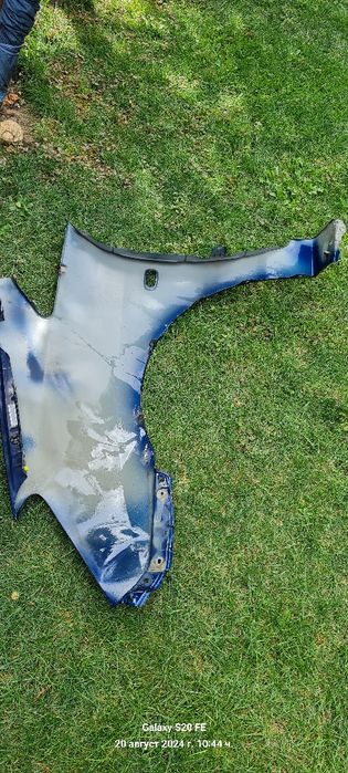 Преден десен калник Toyota Verso