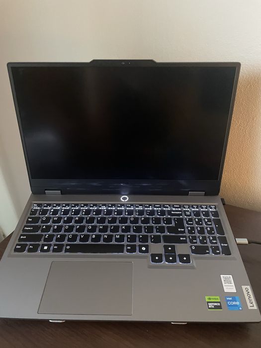 Laptop Gaming Lenovo LOQ 15IAX9 | i5 Gen 13 | RTX 4060 | 24GB RAM | 1TB SSD