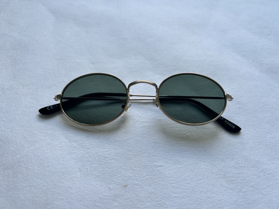 Ochelari de soare rotunzi, lipsa o pernita/sa nazala