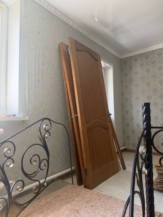 Продам двери деревянные