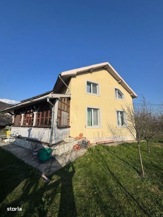 Vila premium Tautii de Sus, 250 mp, teren 14 ari, tenis & panorama