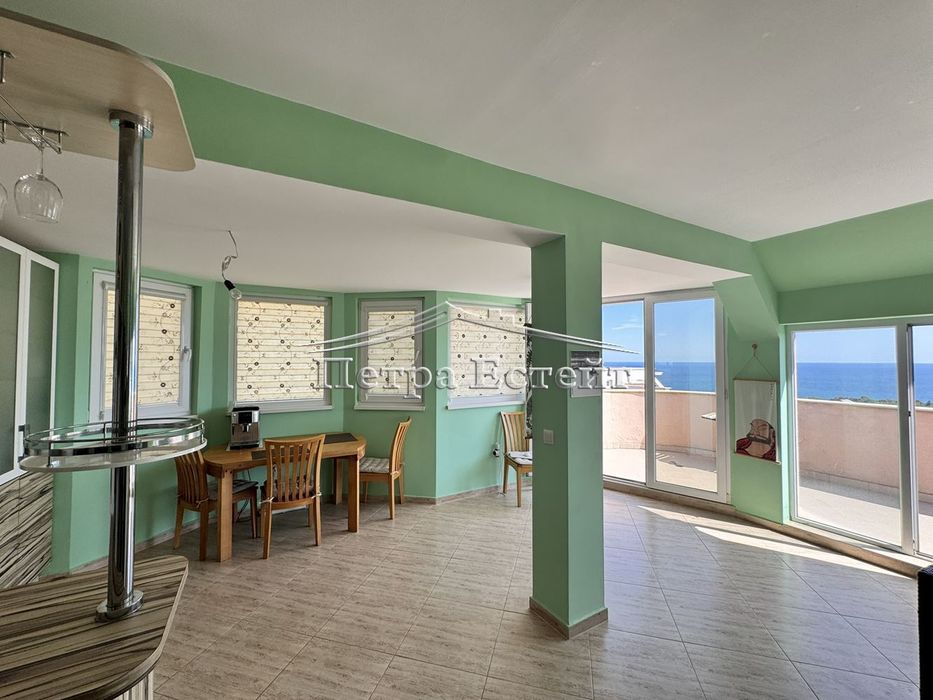 Продава се Четиристаен апартамент в Варна, Бриз - 155 кв.м за 2000 €/кв.м - Снимка #5