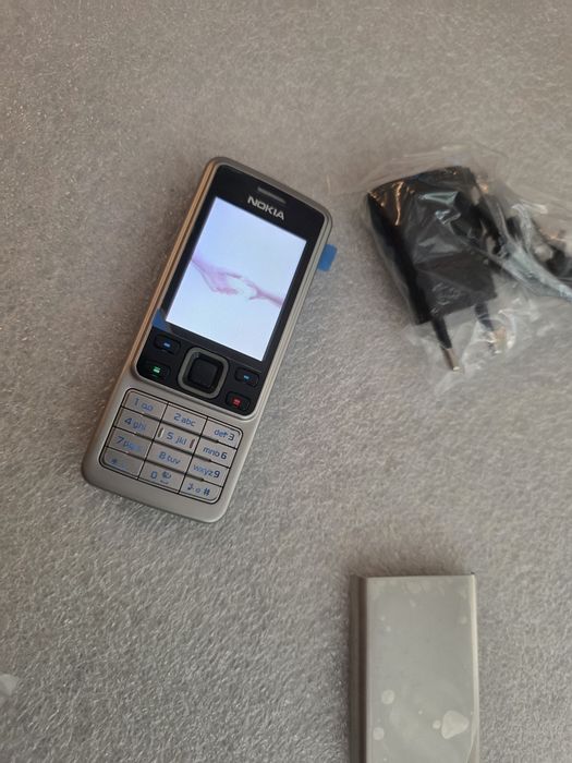 6300 Nokia Нов Силвер
