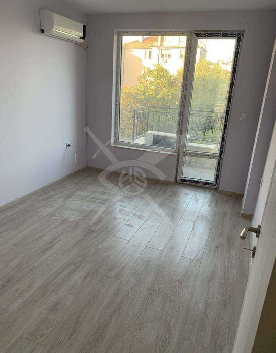 Дава се под наем Тристаен апартамент в Пловдив, Център - 90 кв.м за 418.71 € - Снимка #2