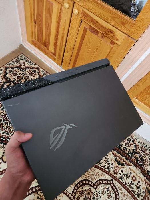 ASUS ROG Strix G17 G713RM — 32GB RAM / 512GB SSD