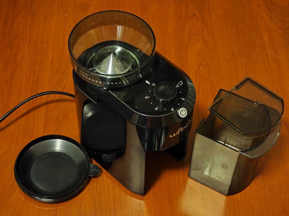 Rasnite cafea compacta cu lame plate motor 200W