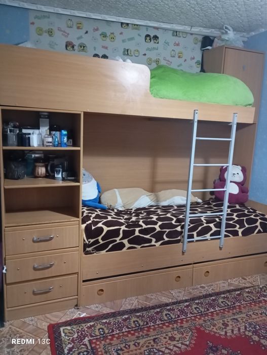 Продается 2-х ярустная кровать.