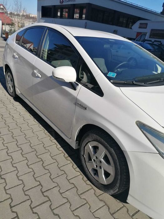 Vand Toyota Prius Hibrid și GPL 2012