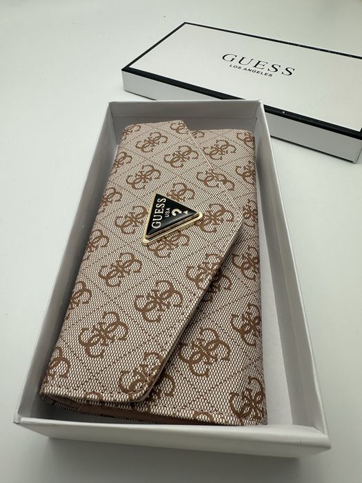 Portofel dama Guess