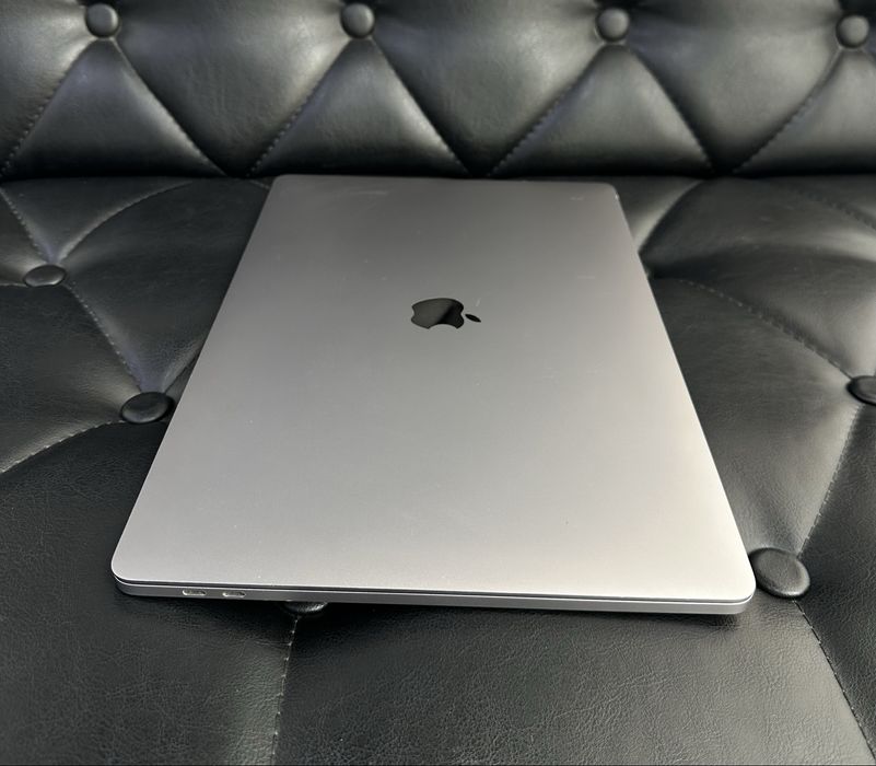Apple MacBook Pro 2019  i7 16GB/512GB в хорошем состоянии