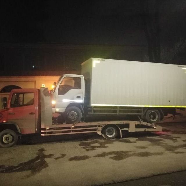 Мерседес бенз гигант Эвакуатор