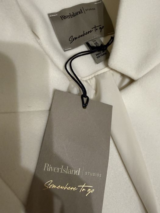 Палто бяло- ново от Англия