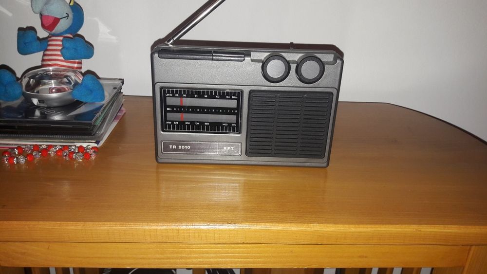 Se vinde radio de colecție RFT.