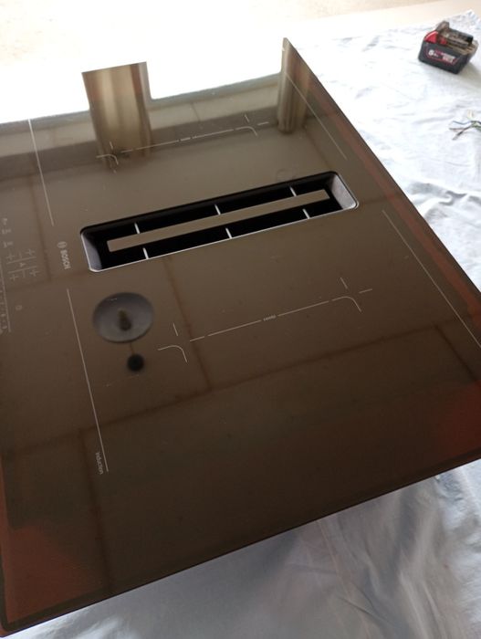 Plită incorporabilă cu hotă integrată Bosch PVQ731F15E