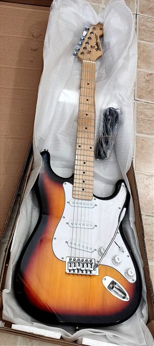 Электро-гитара  Superstrat